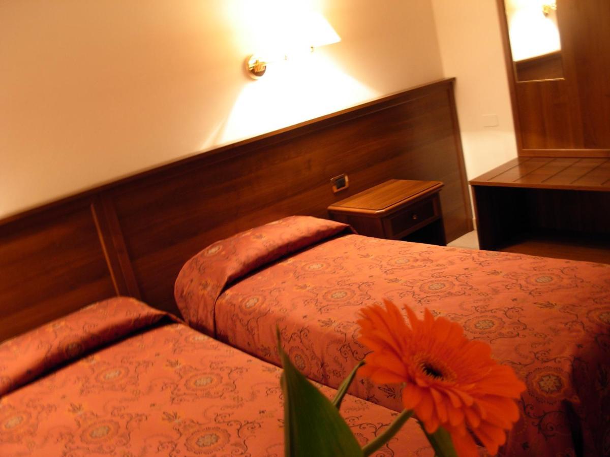 Hotel Belvedere Rivalta di Brentino Kültér fotó