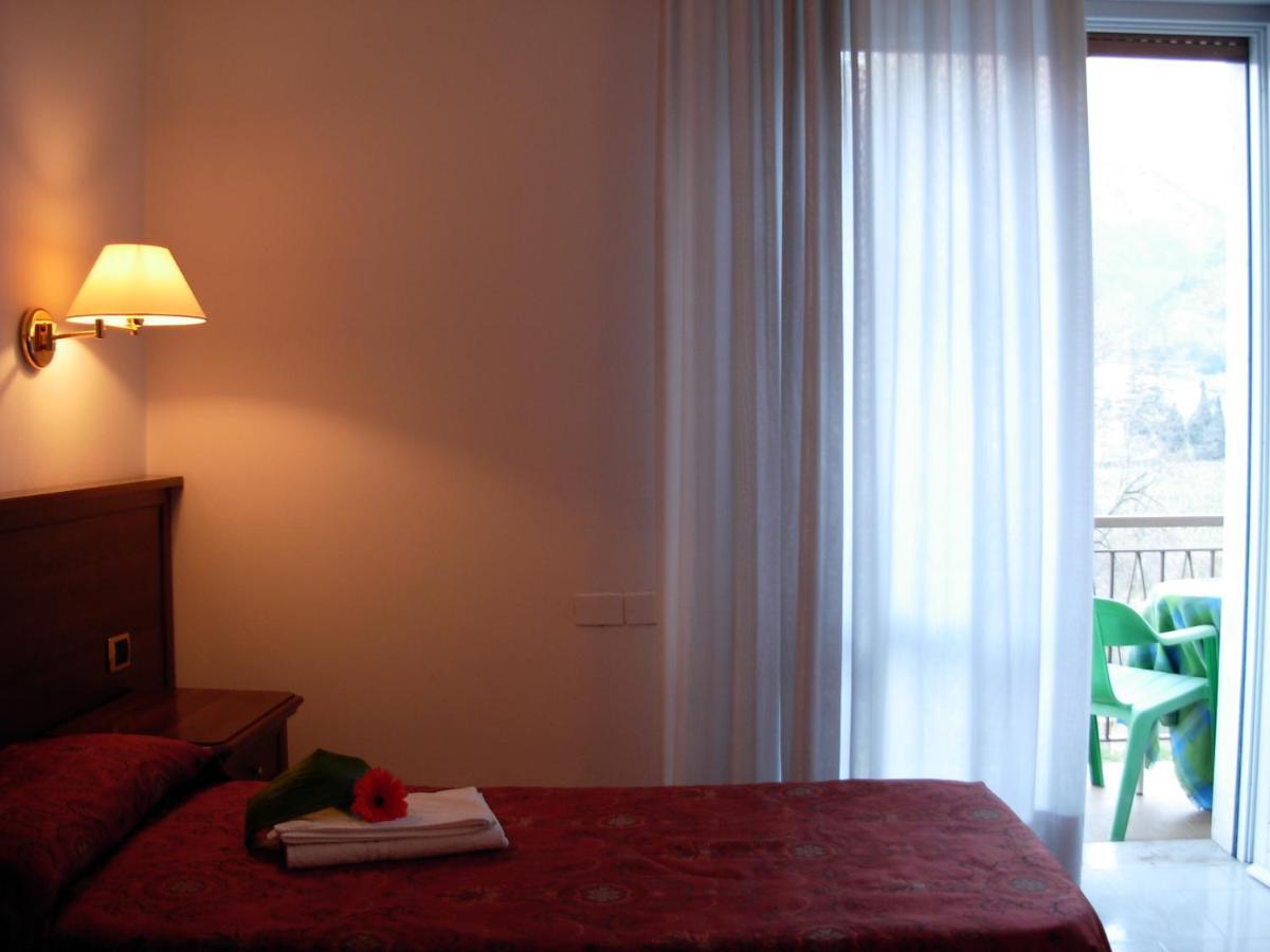 Hotel Belvedere Rivalta di Brentino Kültér fotó